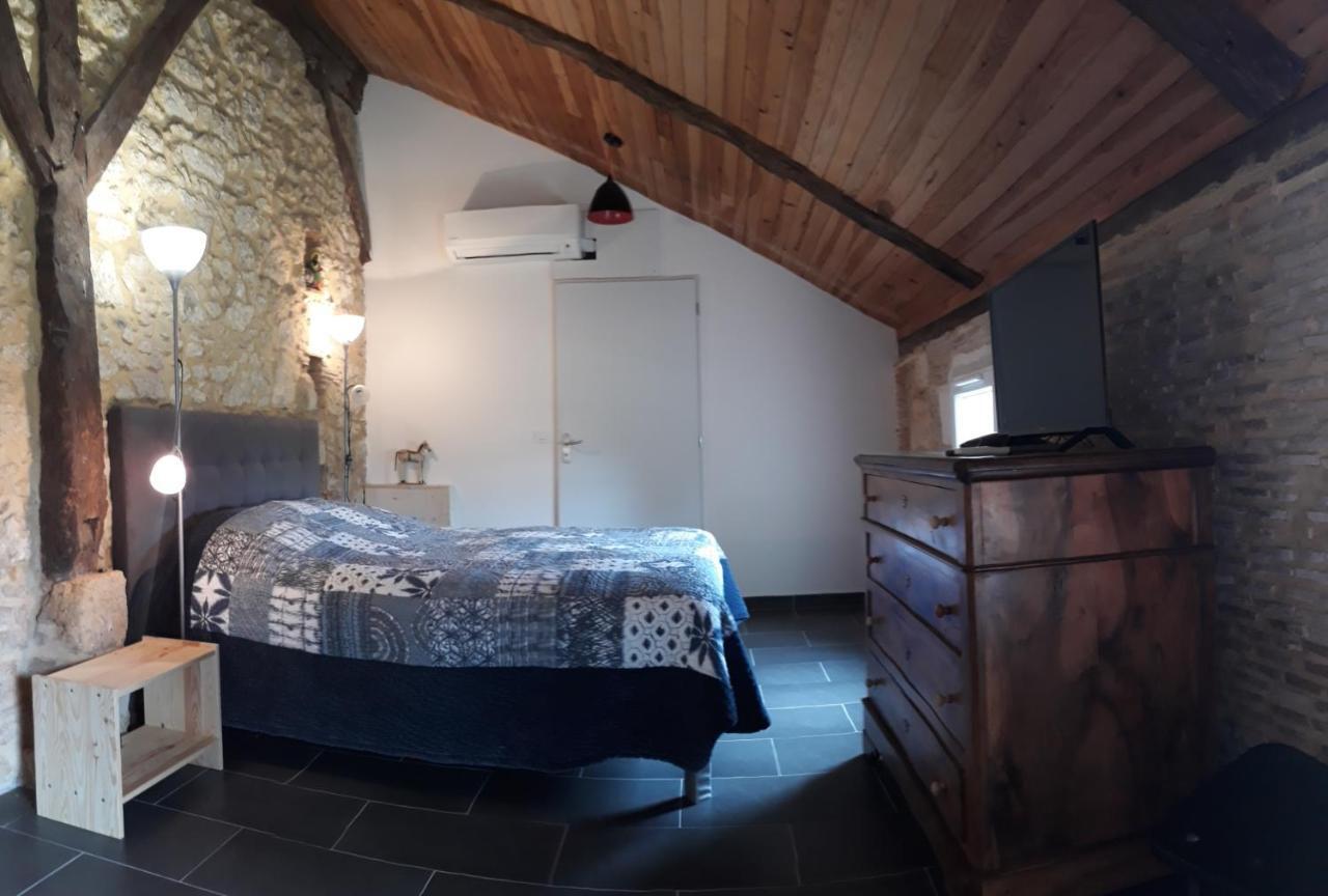 Bed and Breakfast La Girafe Bleue Lunas  Екстер'єр фото