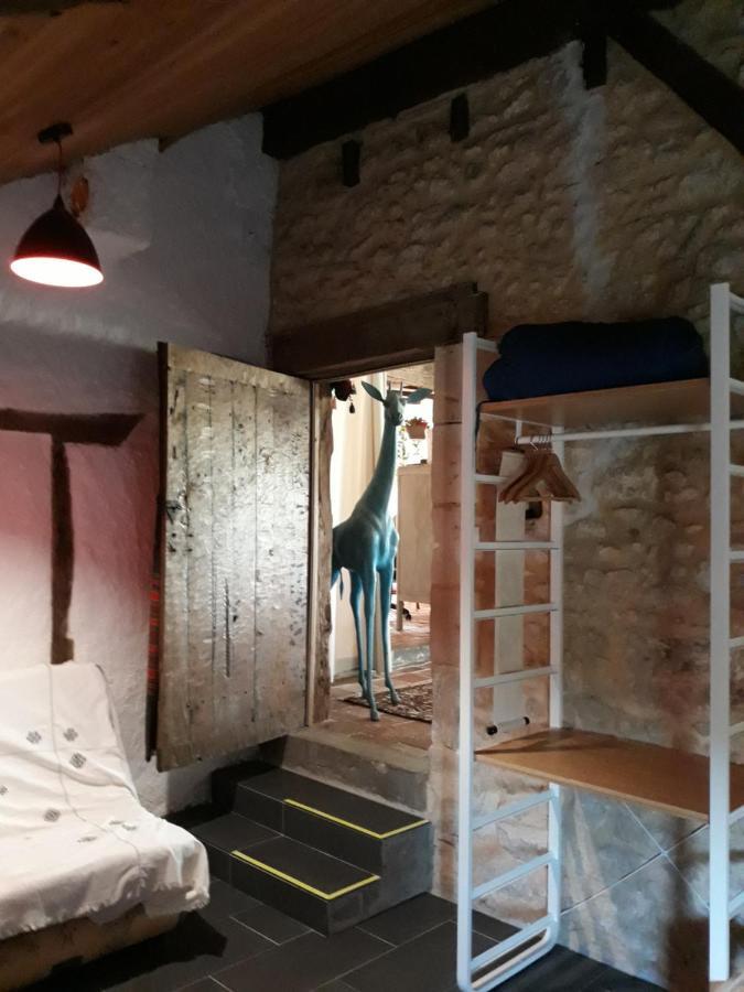 Bed and Breakfast La Girafe Bleue Lunas  Екстер'єр фото