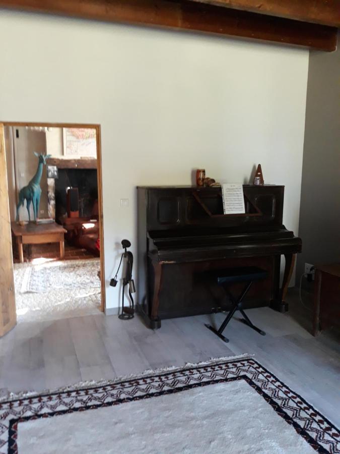 Bed and Breakfast La Girafe Bleue Lunas  Екстер'єр фото